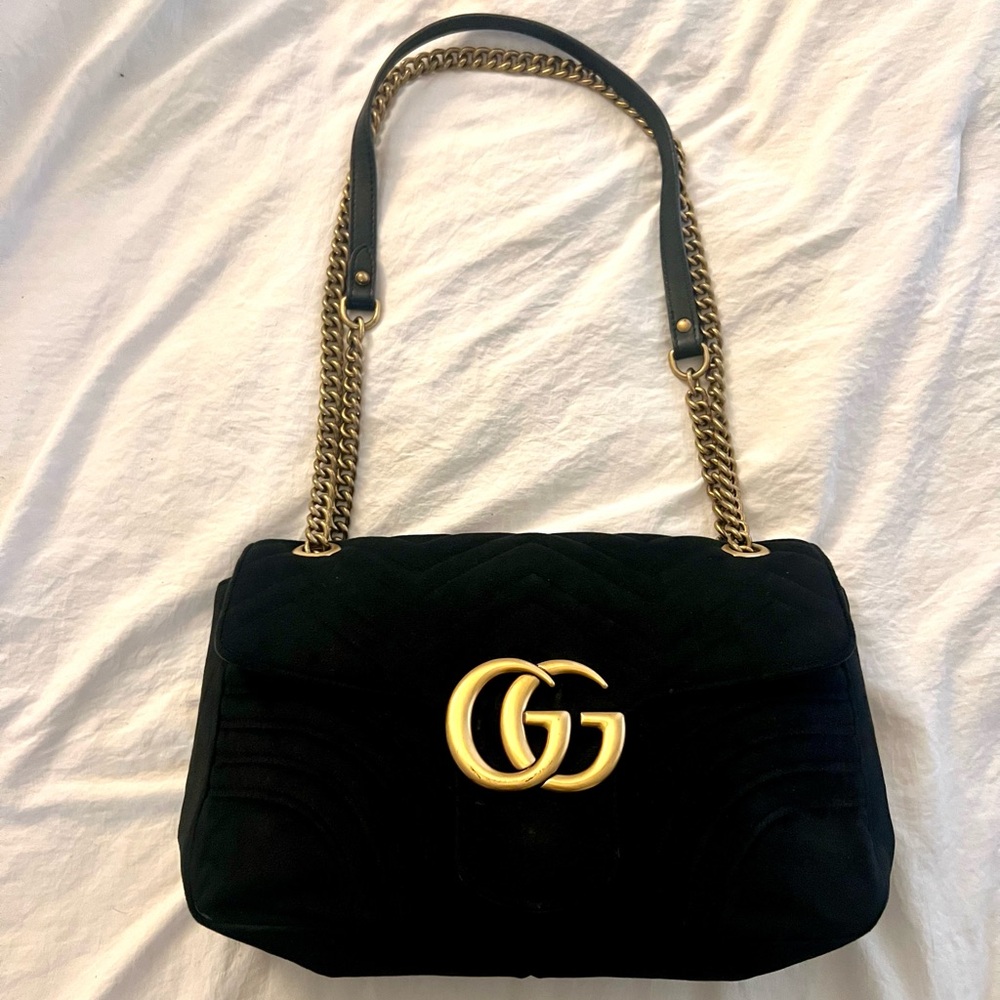 👑✅PRICE FIRM✅ Beautiful Black and Gold Fashion Velour Shoulder Bag - Picture 12 of 17
